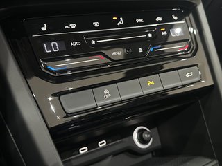 Volkswagen Touran DSG 7SITZER PANO STHZ RFK SOUND EASY AHK - bilder 28