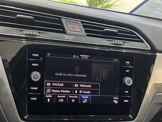 Volkswagen Touran DSG 7SITZER PANO STHZ RFK SOUND EASY AHK - bilder 24