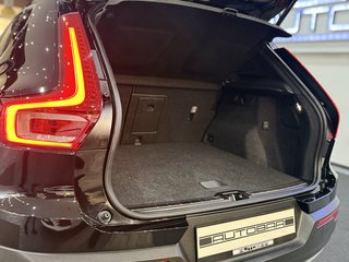 Volvo XC40 INSCRIPTION LEDER H&K LED NAVI RFK AMBIENTE - bilder 24