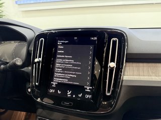 Volvo XC40 B4 INSCRIPTION LEDER H&K LED NAVI RFK AMBIE - bilder 29