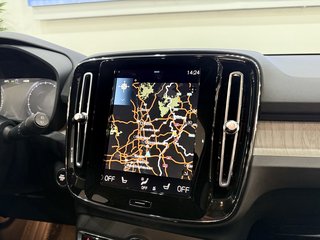 Volvo XC40 B4 INSCRIPTION LEDER H&K LED NAVI RFK AMBIE - bilder 27