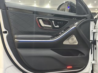 Mercedes-Benz S 400 d 4M AMG PANO 360 BURMES MASSAGE HUD NIGHT - foto 35