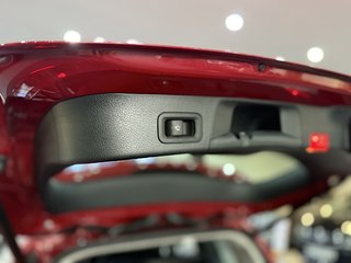 Mercedes-Benz GLB 220d WIDESCR AMBIENTE PANO BURMES DISTR AHK - bilder 19