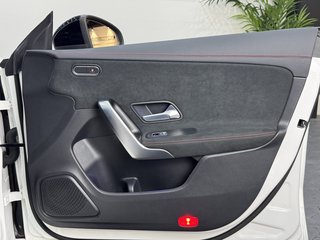Mercedes-Benz CLA 180 AMG-LINE WIDESCR PANO AMBIENTE MY21 - bilder 29