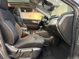 Nissan Qashqai 1.3 DIG-T AUTOM. PANO NAVI SPUR 360KAM - bilder 17