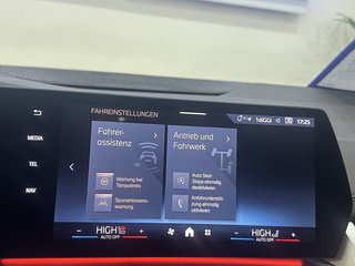 BMW 218 Active Tourer M-SPORT PANO H&K AHK MASSAGE - foto 37