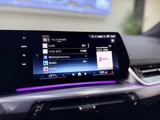 BMW 218 Active Tourer M-SPORT MASSAGE ACC HUD H&K 19 - bilder 26