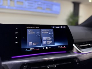 BMW 218 Active Tourer M-SPORT MASSAGE ACC HUD H&K 19 - bilder 31