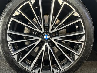 BMW 218 Active Tourer M-SPORT PANO HUD H&K MASSAGE - foto 41