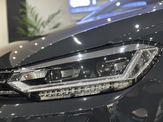 Volkswagen Touran DSG 7SITZE PANO LED FAMILY-PAK EASYOP KAM - foto 46