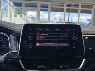 Volkswagen T-Roc R-Line Sport Autom., IQ Light ACC Virtual - foto 16