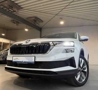 Skoda Karoq Selection Autom., LED CarPlay Virtual PDC - foto 3