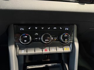 Skoda Karoq Selection Autom., LED CarPlay Virtual PDC - foto 10