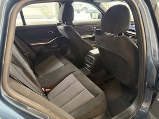 BMW 330 xDrive M Sport Autom., LED Navi ACC Kamera - foto 1