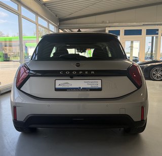 MINI Cooper C Sport Autom., LED Kamera Navi Pano - foto 6