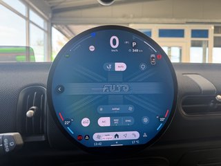 MINI Cooper C Sport Autom., LED Kamera Navi Pano - foto 13