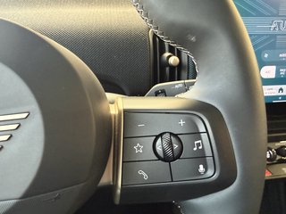 MINI Cooper C Sport Autom., LED Kamera Navi Pano - foto 16