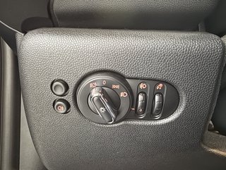 MINI JOHN_COOPER_WORKS_CABRIO Sport Autom., LED H/K HuD Kamera Navi - bilder 8