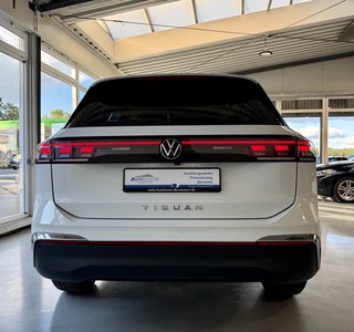 Volkswagen Tiguan Elegance TDI Autom., IQ Light AHK Kamera Navi - foto 28