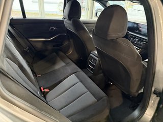BMW 330 i xDrive M Sport Autom., LED Navi Kamera ACC - bilder 1