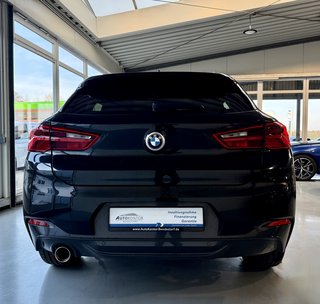 BMW X2 M-Sport 18i Autom., LED Pano Navi 20" Alu - bilder 6