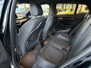 BMW X2 M-Sport 18i Autom., LED Pano Navi 20" Alu - bilder 10