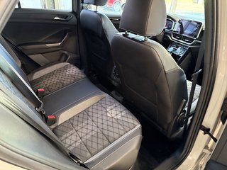 Volkswagen T-Roc R-Line Sport Autom., IQ Light + Drive Kamera Virtual - foto 3