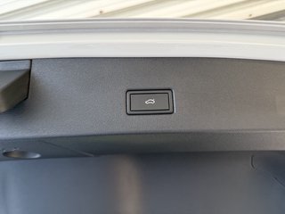 Volkswagen T-Roc R-Line Sport Autom., IQ Light + Drive Kamera Virtual - foto 8