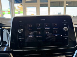 Volkswagen T-Roc R-Line Sport Autom., IQ Light + Drive Kamera Virtual - foto 21