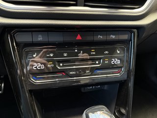 Volkswagen T-Roc R-Line Sport Autom., IQ Light + Drive Kamera Virtual - foto 24