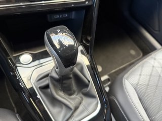 Volkswagen T-Roc R-Line Sport Autom., IQ Light + Drive Kamera Virtual - foto 25