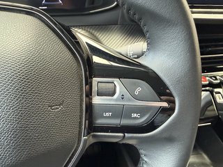 Peugeot 208 Allure  LED CarPlay Virtual ACC Kamera - bilder 9