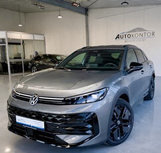 Volkswagen T-Roc R-Line Sport Black Style Autom., IQ Light AHK Kamera - foto 30