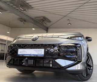 Volkswagen T-Roc R-Line Sport Black Style Autom., IQ Light AHK Kamera - foto 2