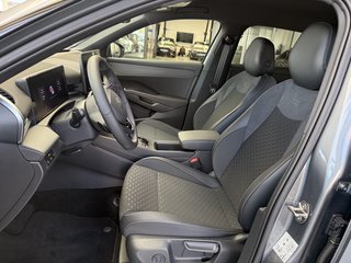 Volkswagen T-Roc R-Line Sport Black Style Autom., IQ Light AHK Kamera - foto 10