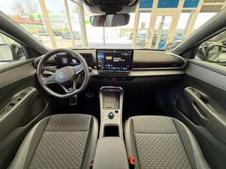 Volkswagen T-Roc R-Line Sport Black Style Autom., IQ Light AHK Kamera - foto 6