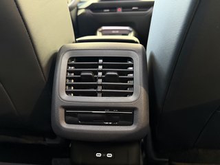 Volkswagen T-Roc R-Line Sport Black Style Autom., IQ Light AHK Kamera - foto 7