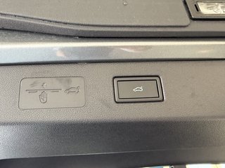 Volkswagen T-Roc R-Line Sport Black Style Autom., IQ Light AHK Kamera - foto 10