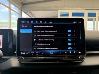 Volkswagen T-Roc R-Line Sport Black Style Autom., IQ Light AHK Kamera - foto 18