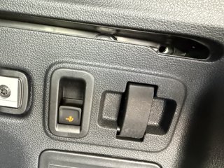 Volkswagen Touran Autom. TDI LED 7-Sitzer AHK Navi - photo 9