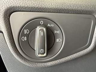 Volkswagen Touran Autom. TDI LED 7-Sitzer AHK Navi - photo 11