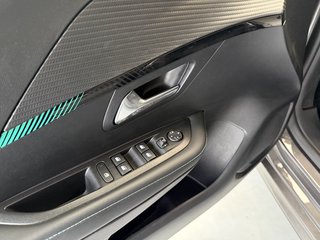 Peugeot 208 Allure Pack  LED CarPlay Kamera ACC Virtual - foto 6