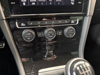 Volkswagen Golf VII IQ.DRIVE BMT Panorama Allwetter Winterp. - bilder 12