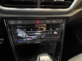 Volkswagen T-Roc R-Line Sport Autom., IQ Light AHK Navi Kamera - bilder 22