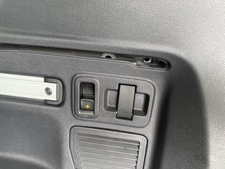 Volkswagen Touran 2.0 TDi Autom., LED Pano Kamera ACC 7-Sitze - bilder 11