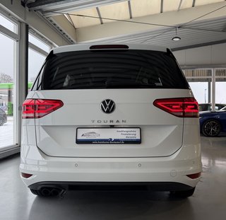 Volkswagen Touran 2.0 TDi Autom., LED Pano Kamera ACC 7-Sitze - bilder 30
