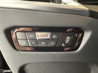 BMW 330 i xDrive M Sport Autom.. LED Navi Kamera ACC Allrad - bilder 11