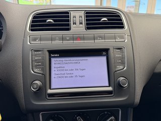 Volkswagen Polo V Comfortline Pano Multilenkrad Navi Winterpaket - photo 12