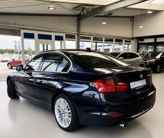 BMW 320 d Luxury Line Autom., Xenon Leder Navi 360Kamera - bilder 8