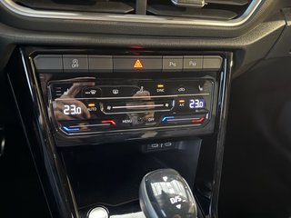 Volkswagen T-Roc R-Line Autom., IQ Light IQ Drive Kamera CarPlay - photo 20